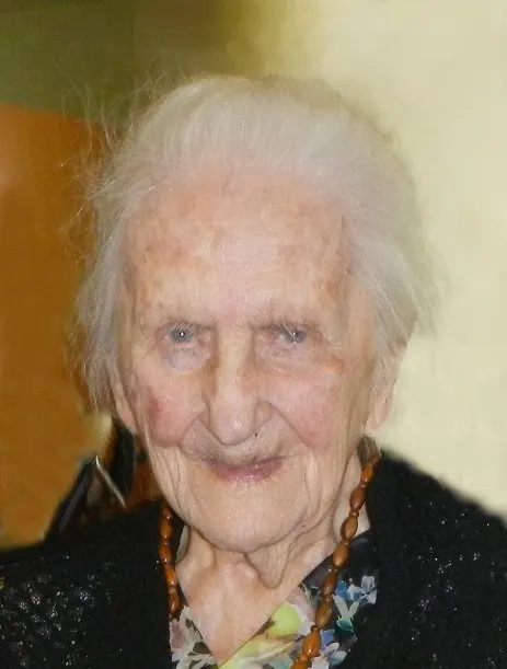 Portrait von Ruth Baur