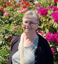 Portrait von Johanna Deussl