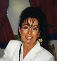 Portrait von Vera Nikolavcic