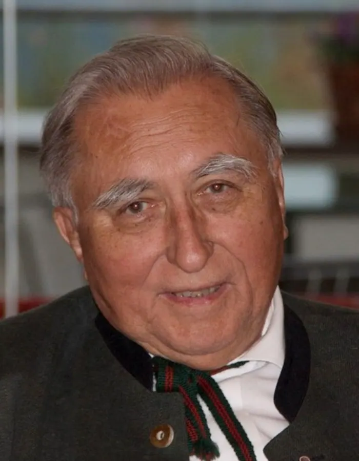 Portrait von em. o. Univ. Prof. Dr. Dr. hc. Werner Platzer