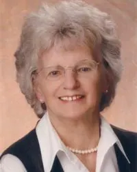 Portrait von Lydia Schwingshandl