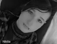 Portrait von Nikita Kira Ties